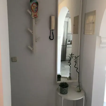Apartment En La Carihuela-costa Del Sol